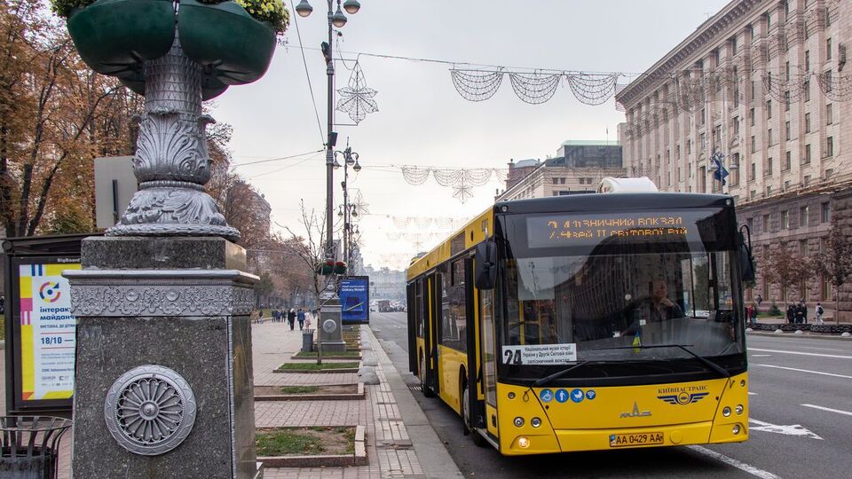 Міський транспорт працюватиме у штатному режимі, сказали у КМДА