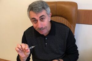 Є інформація про виявлене антитіло, здатне блокувати коронавірус. Якщо йдеться про створення ліків, то вони надійдуть за два-три роки, не раніше