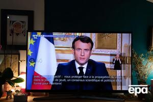 Макрон выступил с телеобращением