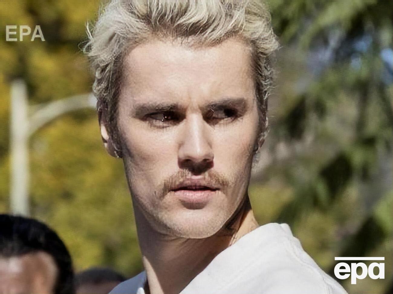 Композиция&nbsp;Available&nbsp;вошла в альбом Бибера Changes, релиз которого состоялся 14 февраля