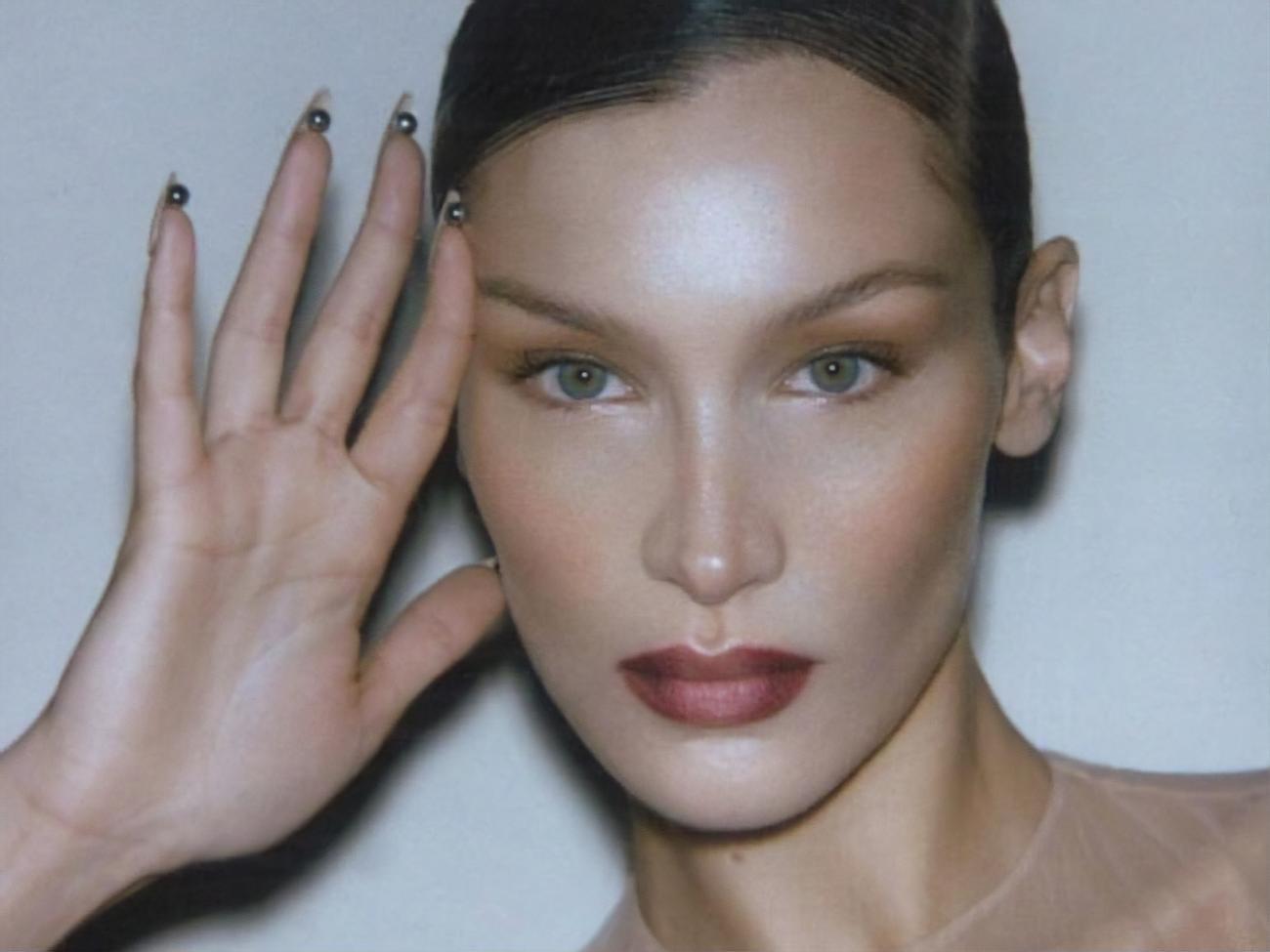 Нова фотосесія Хадід вийде у квітневому номері корейського Vogue