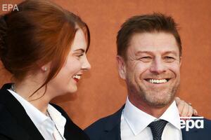 Бин с женой пили вино на борту самолета – СМИ