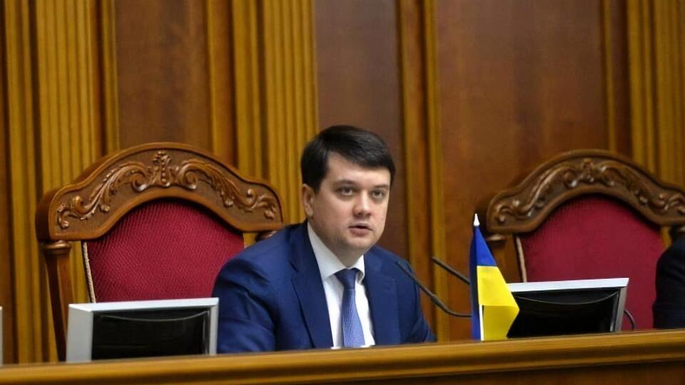 За даними ЗМІ, Разумков почувається добре, але однаково перевіриться на коронавірус