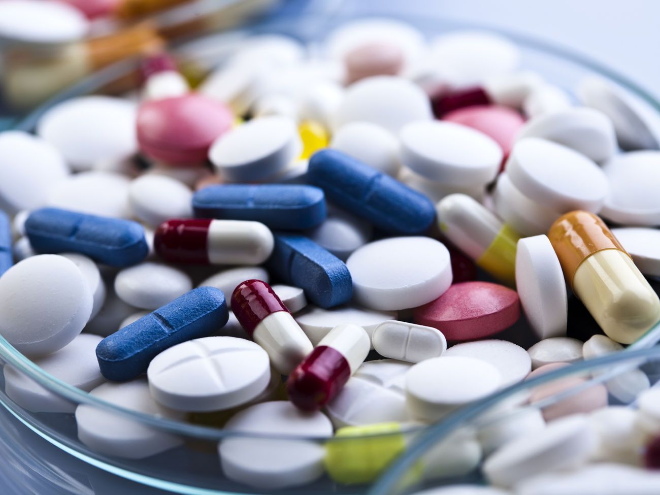 Пока&nbsp;специальных лекарств от коронавирусной инфекции COVID-19 не существует, врачи применяют симптоматическое лечение