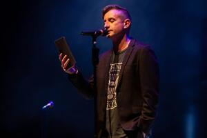 Жадан читатиме свої твори першим