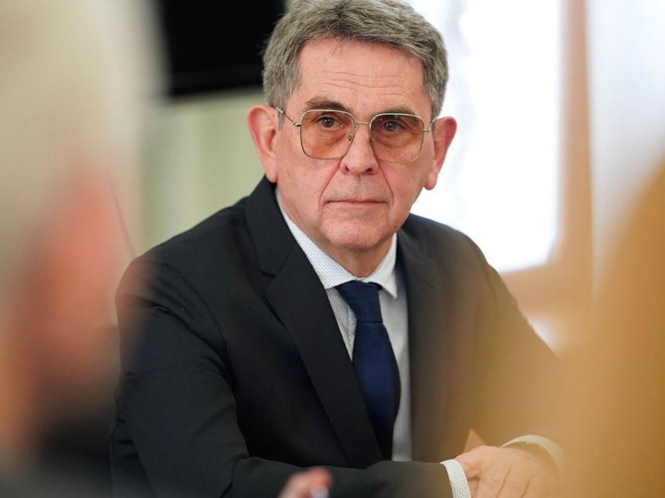 Емец отметил, что врачи находятся "в эпицентре болезни"