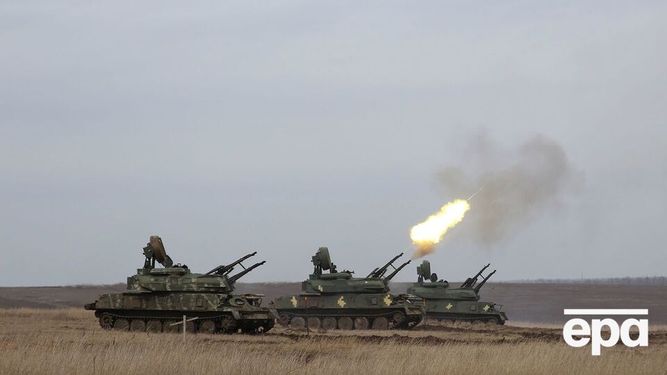 С начала новых суток российские оккупационные войска открывали огонь по защитникам Марьинки