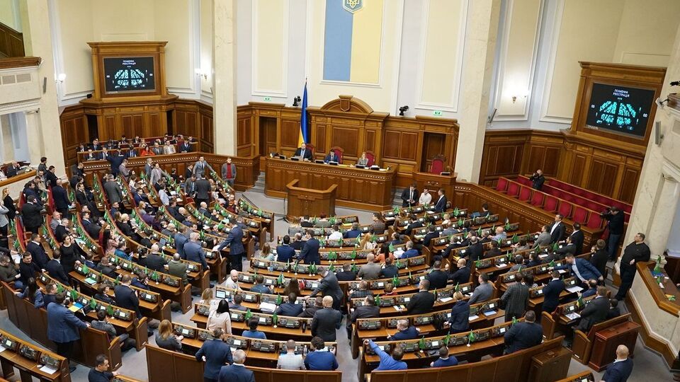 Внеочередное заседание Верховной Рады по требованию президента Владимира Зеленского назначено на 16.00 4 марта