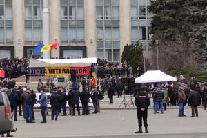 Протестующие требуют отставки правительства