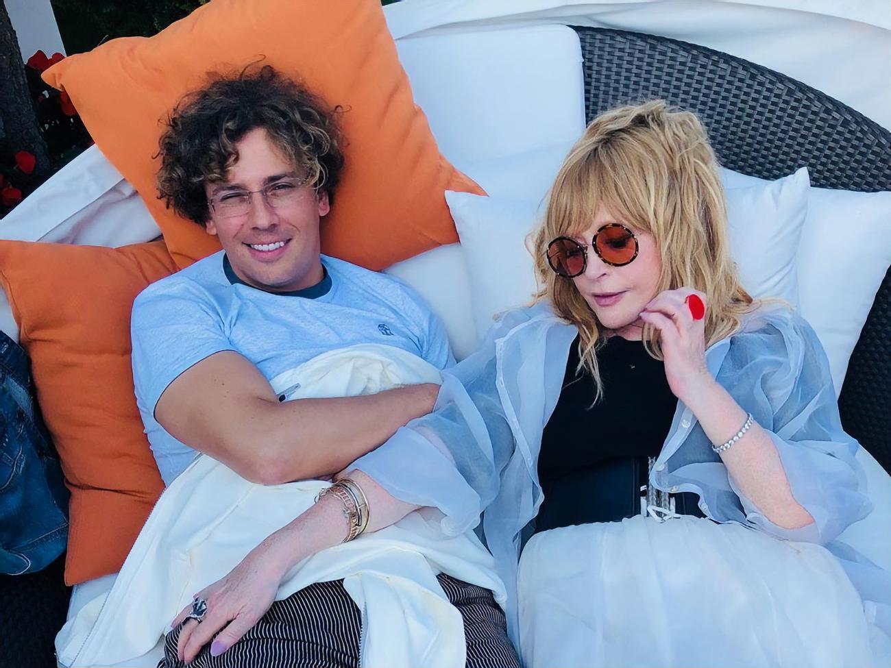 Галкін: Спасибі вам, хлопці й дівчата, за вірність творчості Алли та за збереження традиції її весняного свята!