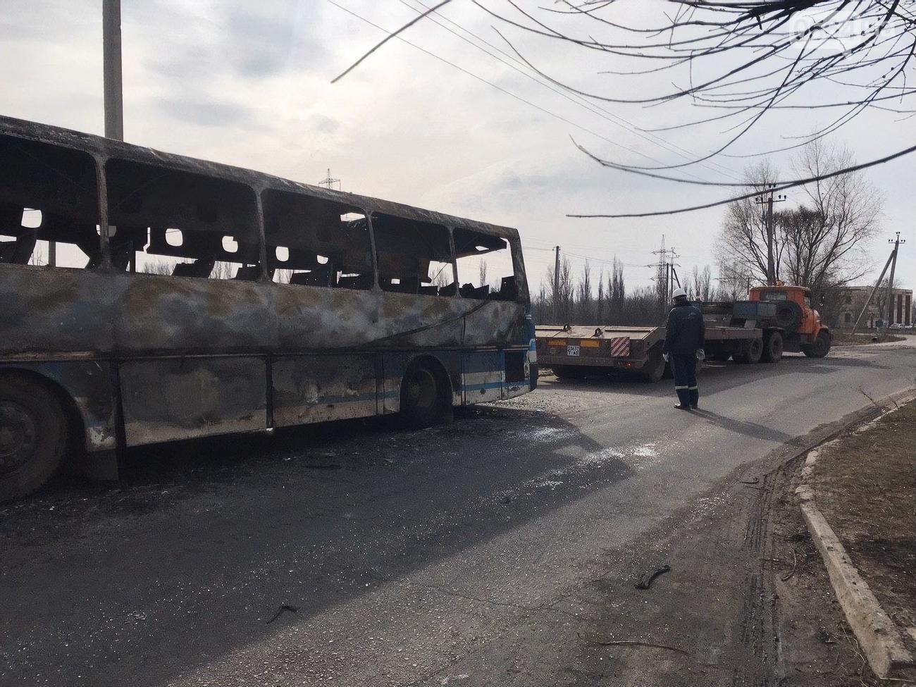 Во время пожара в салоне ЛАЗа находился водитель и три пассажира