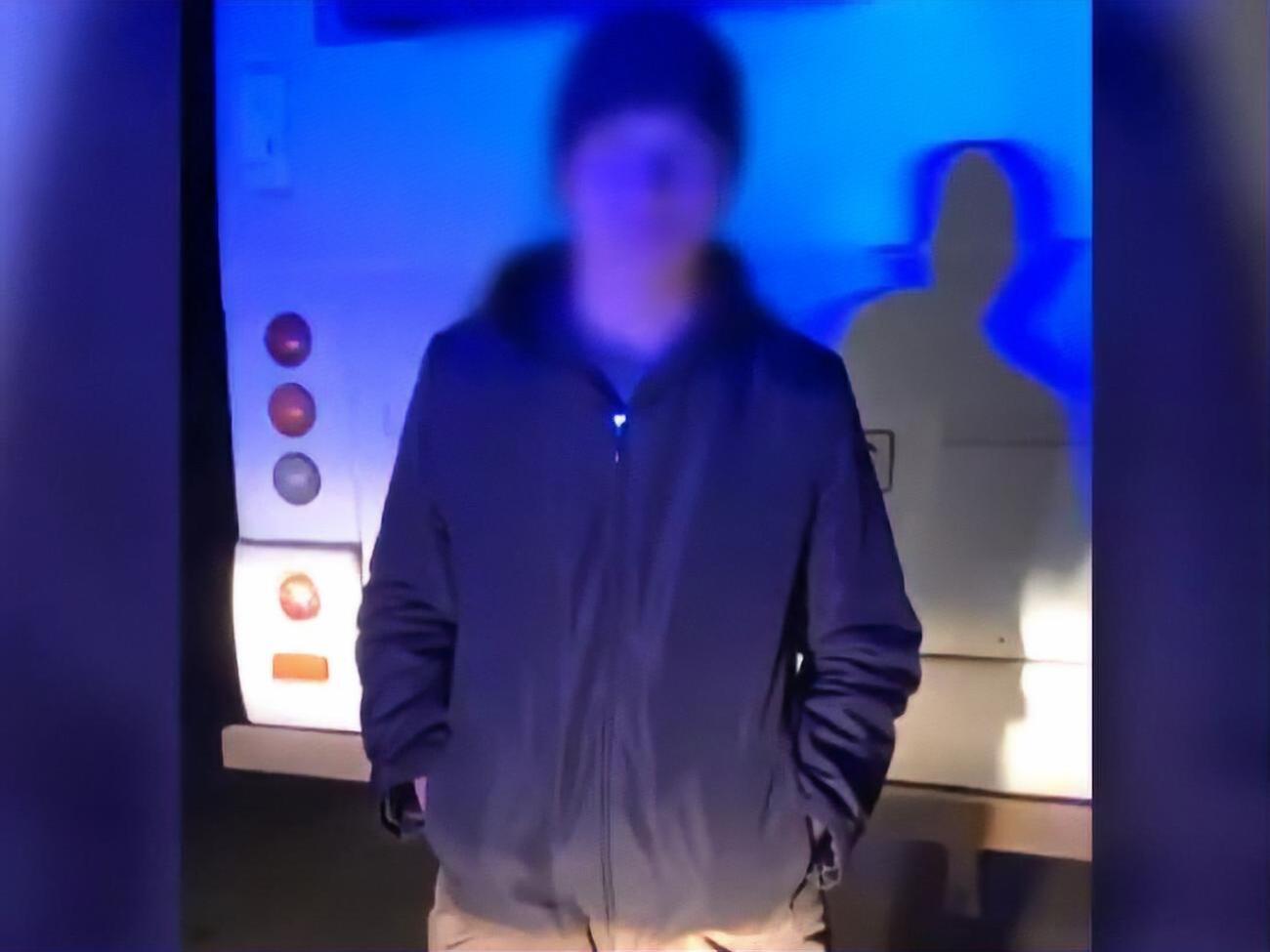 Підліток стверджує, що викрадав автобус і у вісім років