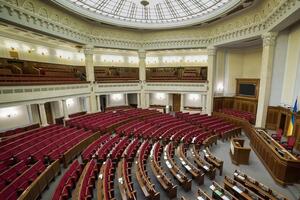 За первые полгода работы парламента депутаты более 1,1 млн раз нажали на кнопки