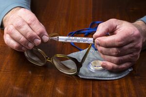 У двох пацієнтів із коронавірусом – підвищена температура, повідомили в ОДА