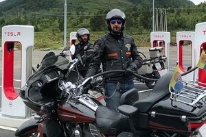 Шовковский совершает мотопрогулки, чтобы поднять настроение во время "негативных явлений"