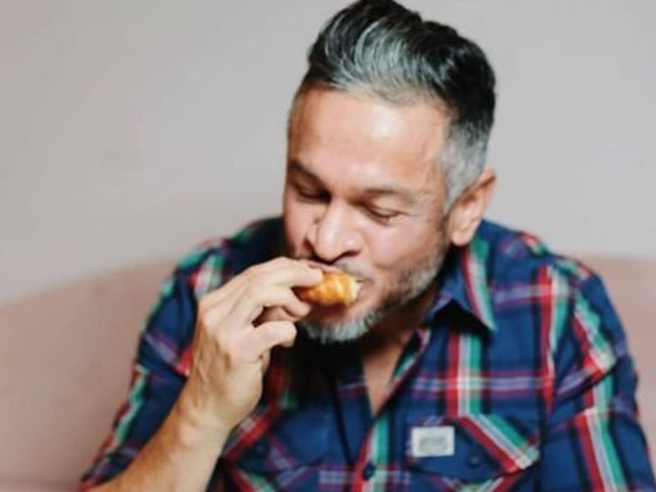 Хименес-Браво рекомендует мыть руки до, во время и после приготовления еды