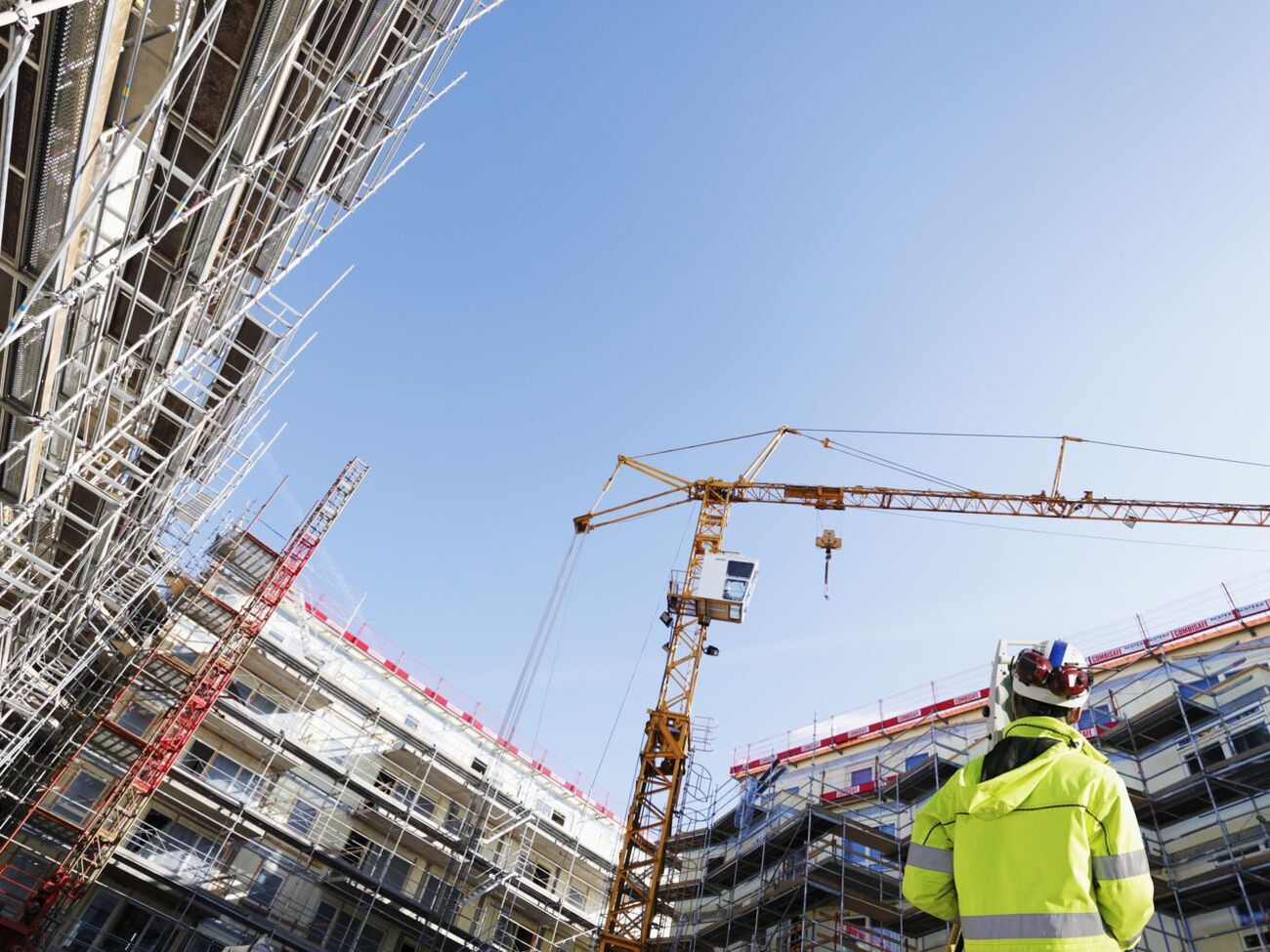 Из-за недостатков системы в Николаеве восьмиэтажное здание пытались выдать за четырехэтажку и ввести в эксплуатацию, отмечает портал