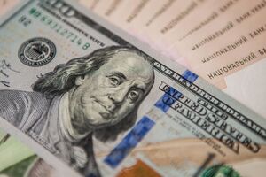 Від початку року обсяг валютних інтервенцій із продажу долара становив $2,67 млрд, із купівлі – $1,28 млрд
