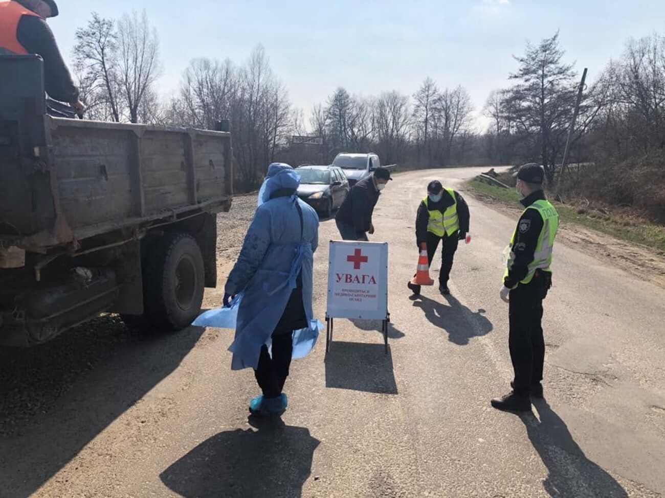 У деяких селах введено особливий режим в'їзду і виїзду