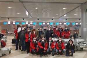 Участники экспедиции готовились сменить своих коллег, которые работают на станции "Академик Вернадский" около года