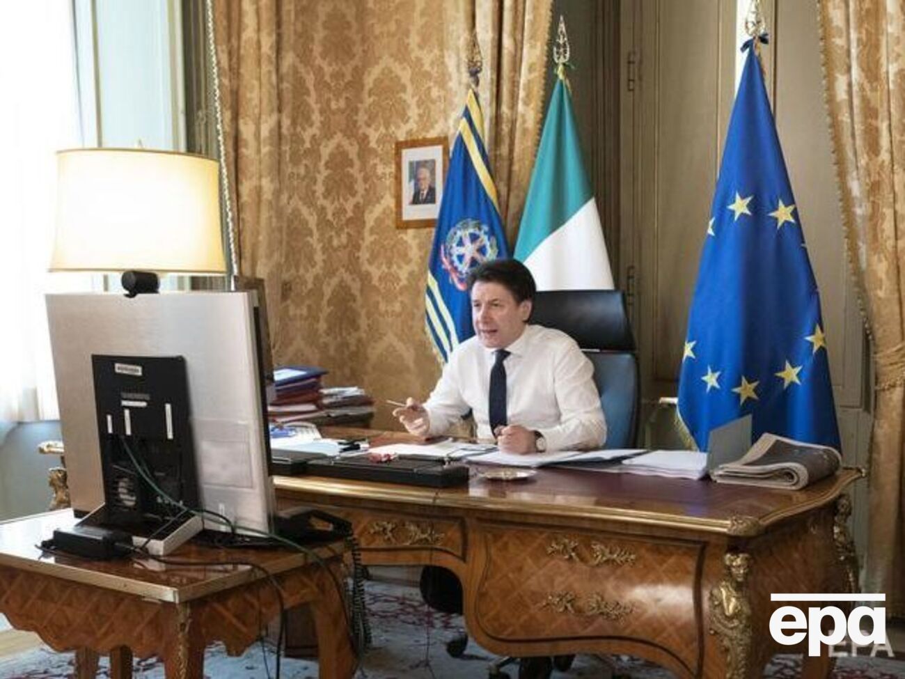 Конте: Производительный двигатель страны замедляется, но не останавливается