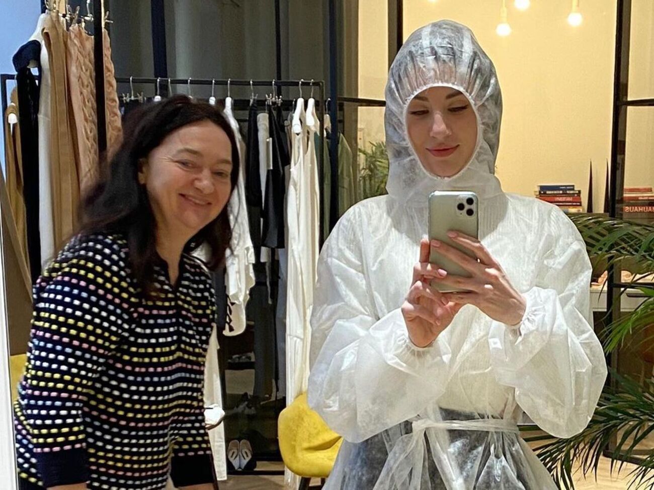 Бевза зазначила, що вважає виробництво комбінезонів своїм обов'язком