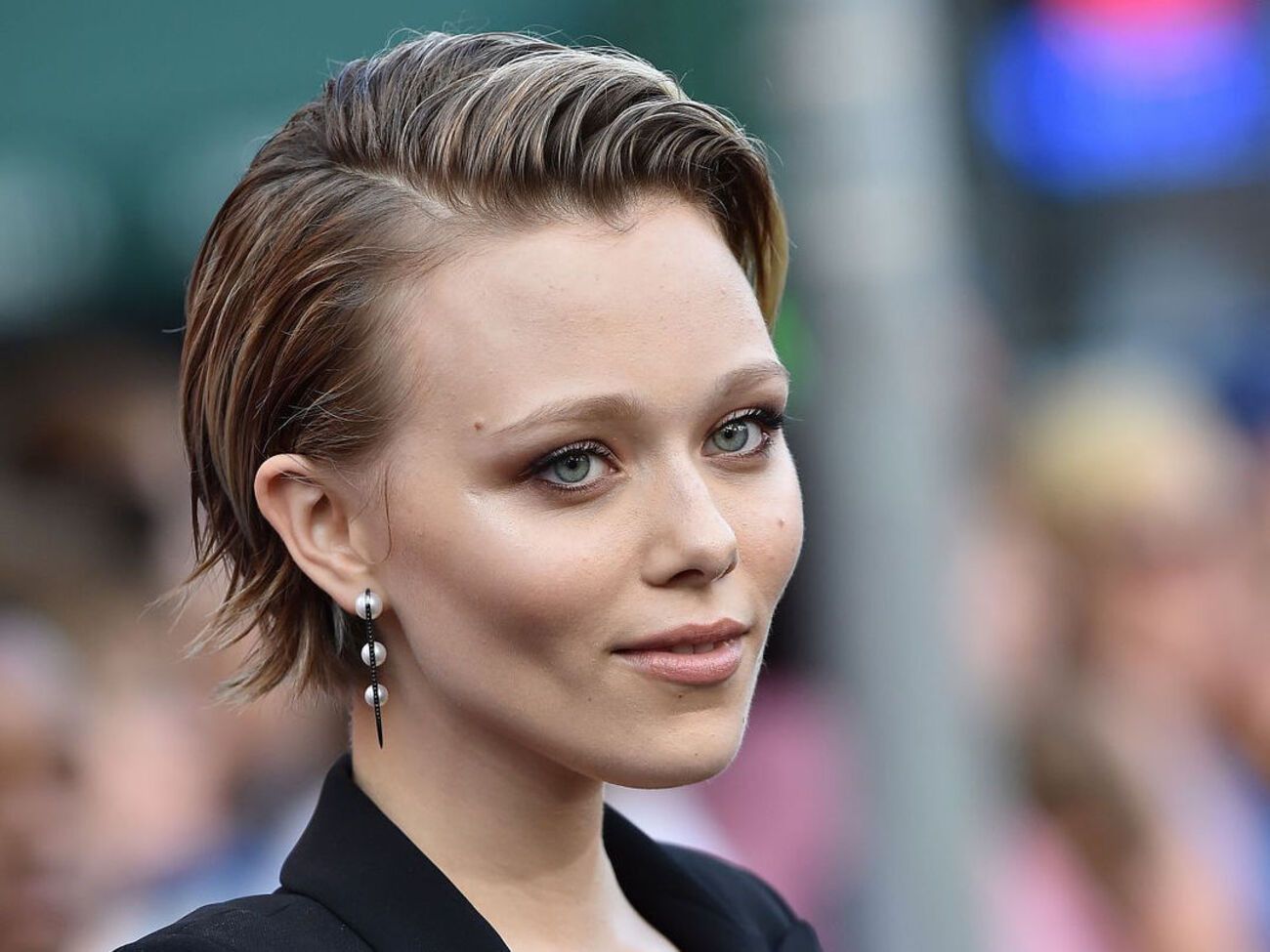 Сахно известна по ролям в ситкоме "Леся+Рома", биографической ленте "Иван Сила", блокбастере "Тихоокеанский рубеж: Восстание"