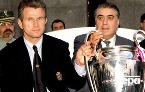 Лоренсо Санс (справа) руководил "Реалом" с 1995-го по 2000 год