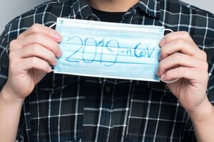 Бутусов заявив, що принаймні двоє хворих COVID-19 українців їздили в Куршевель