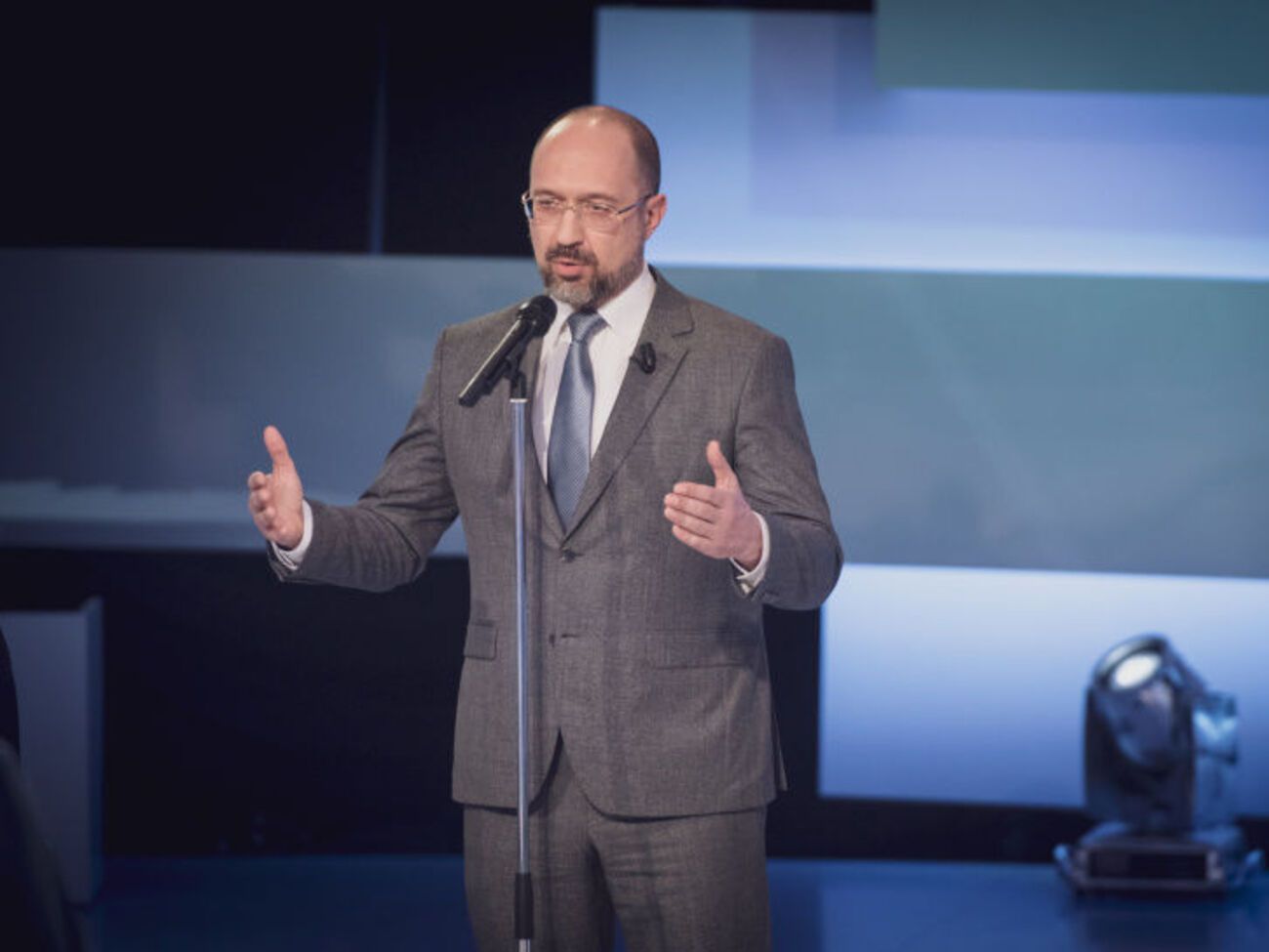 Шмыгаль: В любом случае мы одолеем коронавирус