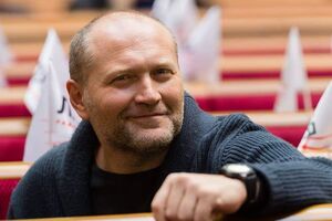 Когда необходимо реальное помещение на карантин всех влетающих в Украину, власть этим пренебрегает