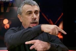 Комаровський: Ви купу тестів привезли, а тепер скажіть, будь ласка: а до кожного цього тесту є респіратор для того, хто буде цей мазок брати?