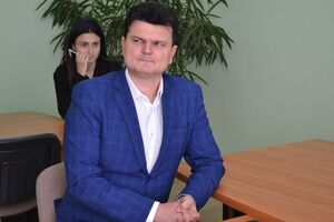 Горбенко повідомив, що протягом останніх місяців за кордон не їздив, з інфікованим депутатом не спілкувався