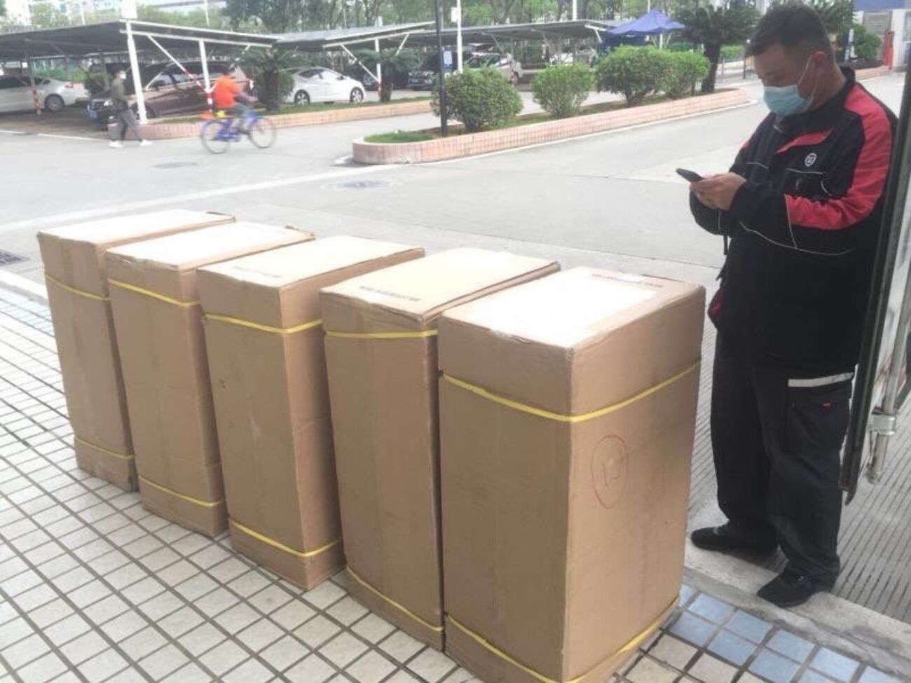 Аппараты ИВЛ будут поставлены в клиники Мариуполя, Херсона, Черновцов и других городов Украины