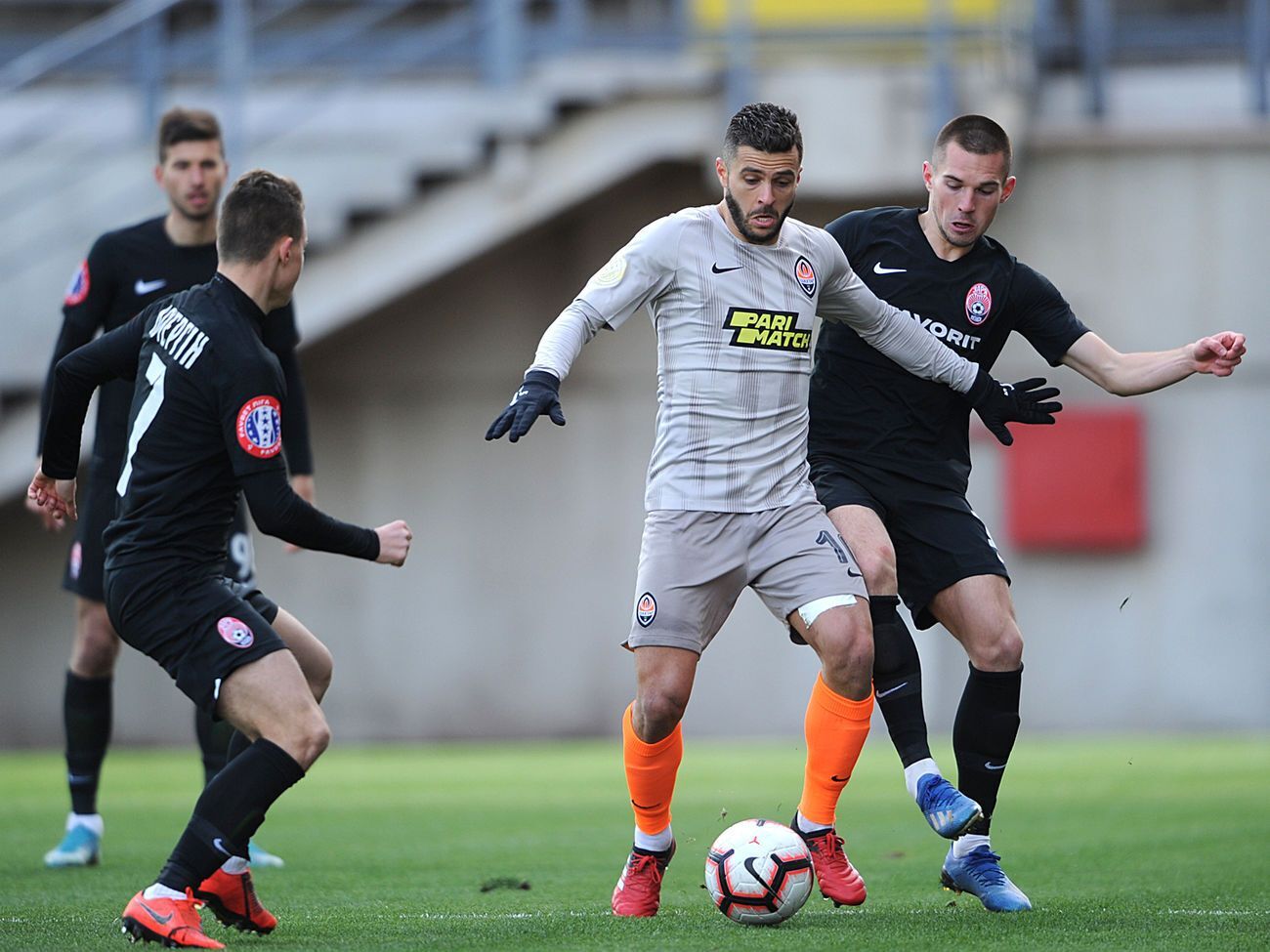 Чемпіонат України з футболу зупинили 17 березня