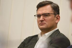 Кулеба рассказал, что для возвращения украинцев домой принимались самые креативные решения