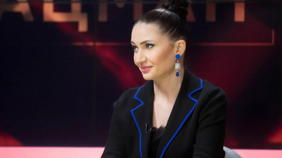 Alesia Batsman: Not only we work from our own homes, we work from our homes in different cities and towns of Ukraine, and we like it!