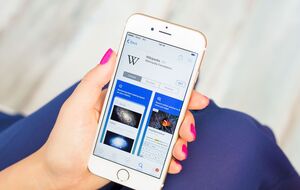 Сейчас в украинской "Википедии" около 5 тыс. активных авторов