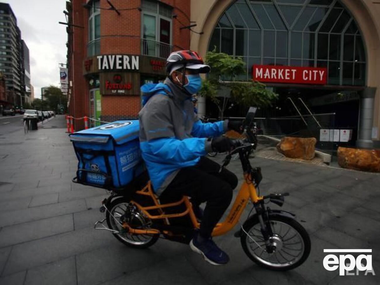 Багато країн світу дотримується строгого карантину