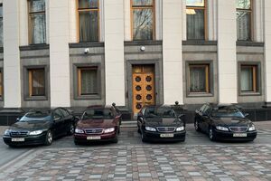 21 березня апарат Верховної Ради передав лікарням перші чотири автомобілі