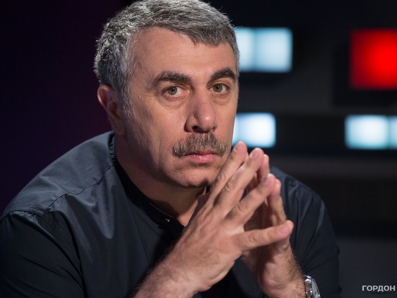 Комаровский: Нам срочно надо выявлять и массово обследовать молодых людей с антителами
