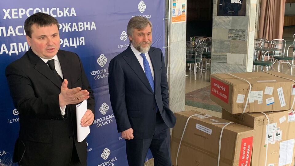 Вадим Новинський (праворуч): Фактично ми привезли чотири апарати