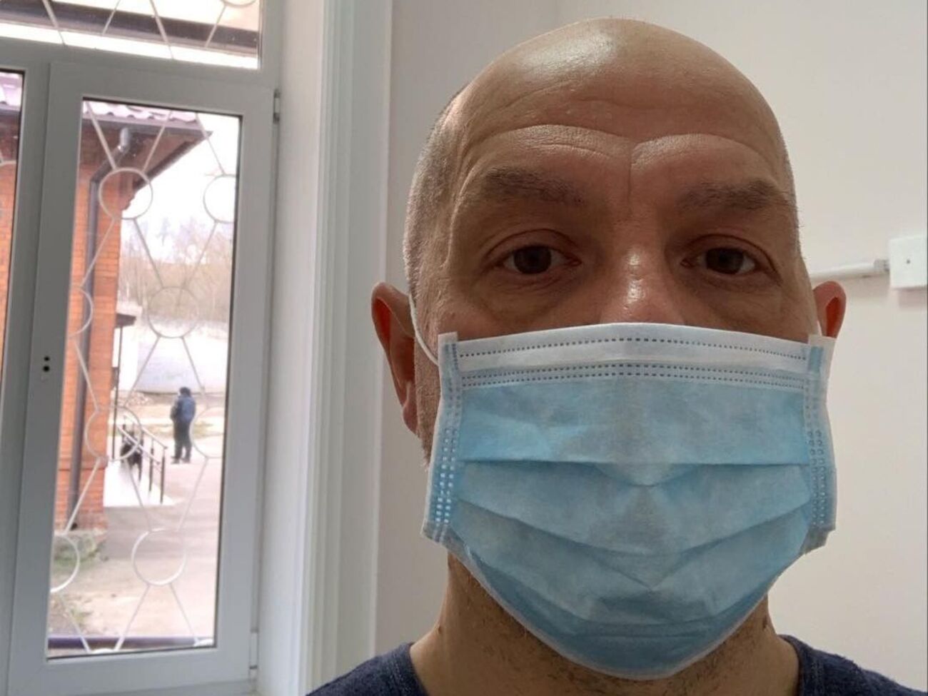 Житомирянин скаржиться, що в його палаті негерметичні вікна і зламана сантехніка