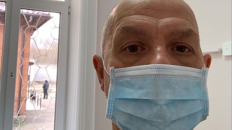 Житомирянин скаржиться, що в його палаті негерметичні вікна і зламана сантехніка