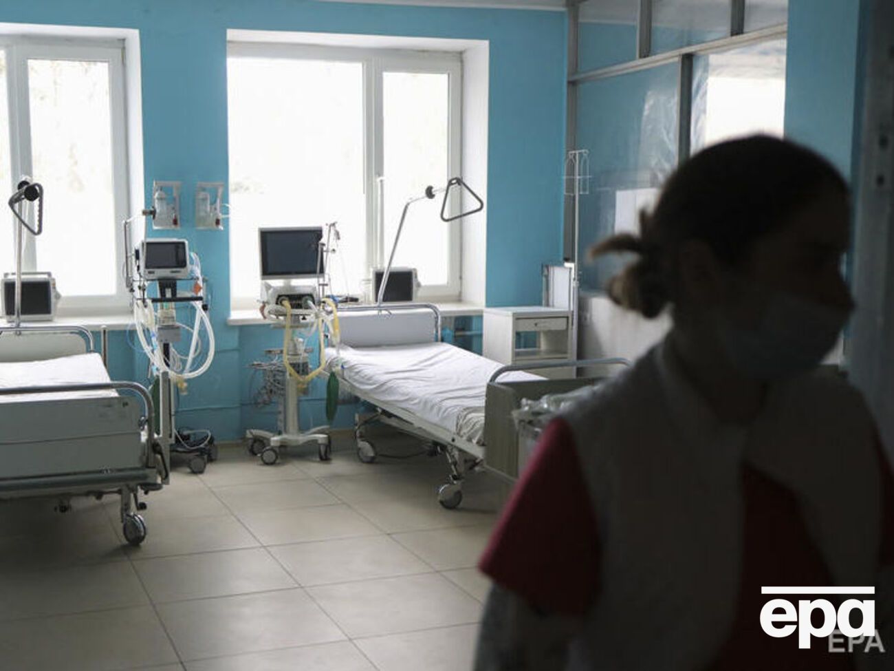 Министерство здравоохранения сообщало, что в Украине 2 тыс. врачей-инфекционистов и 5 тыс. других медработников, которые работают в инфекционных больницах