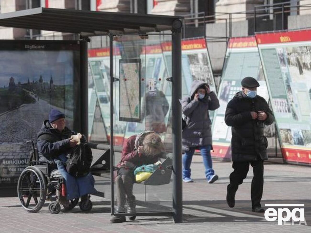 Коронавирусом в Украине заразилось 97 человек