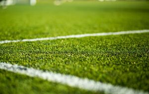 Правоохранители направили подозрение руководителю "ФФУ Продакшн" по строительству футбольных полей, но он сделал все, чтобы его не получить