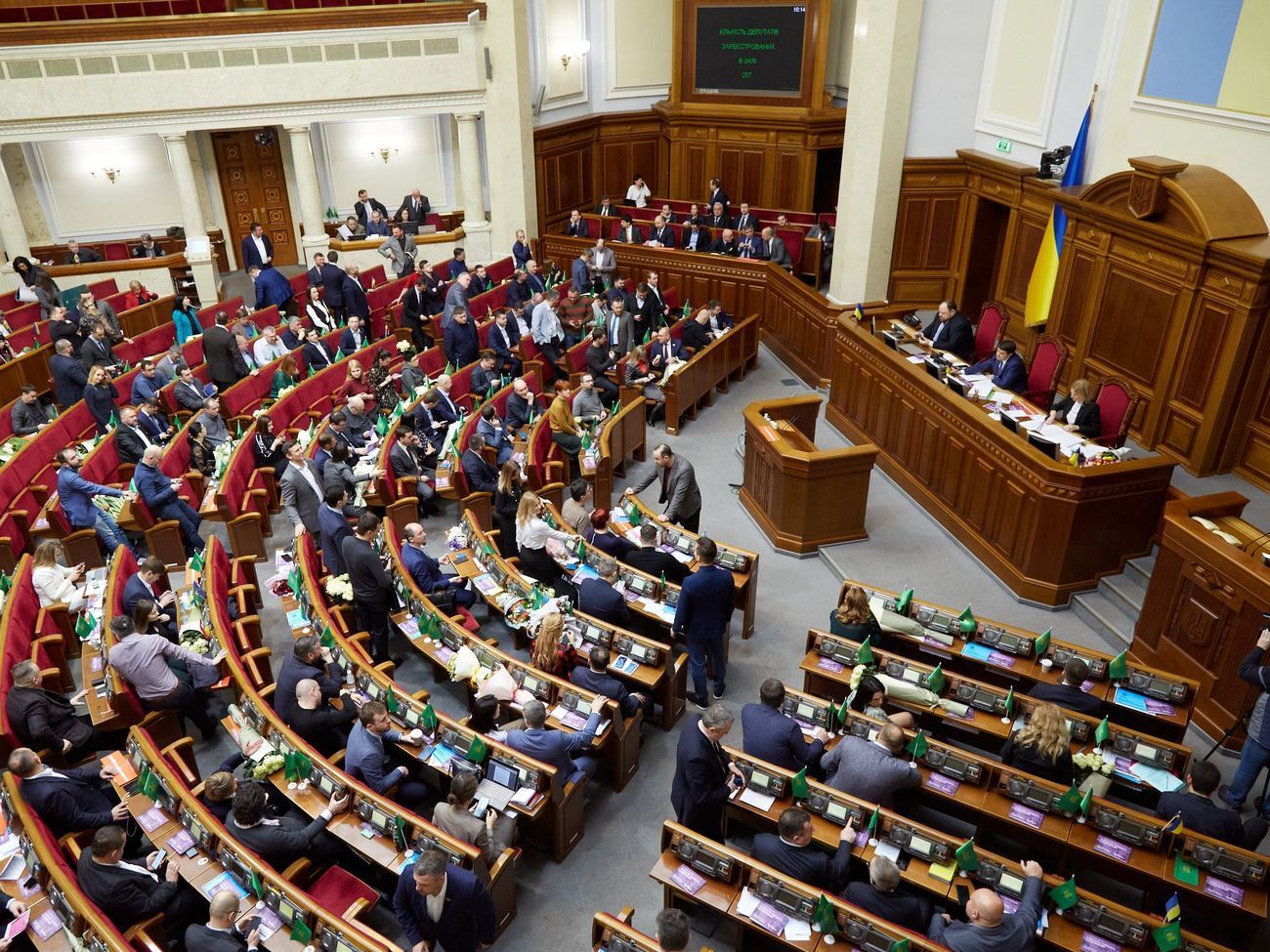 Головною темою засідання Ради будуть антикоронавірусні законопроєкти, повідомляють ЗМІ