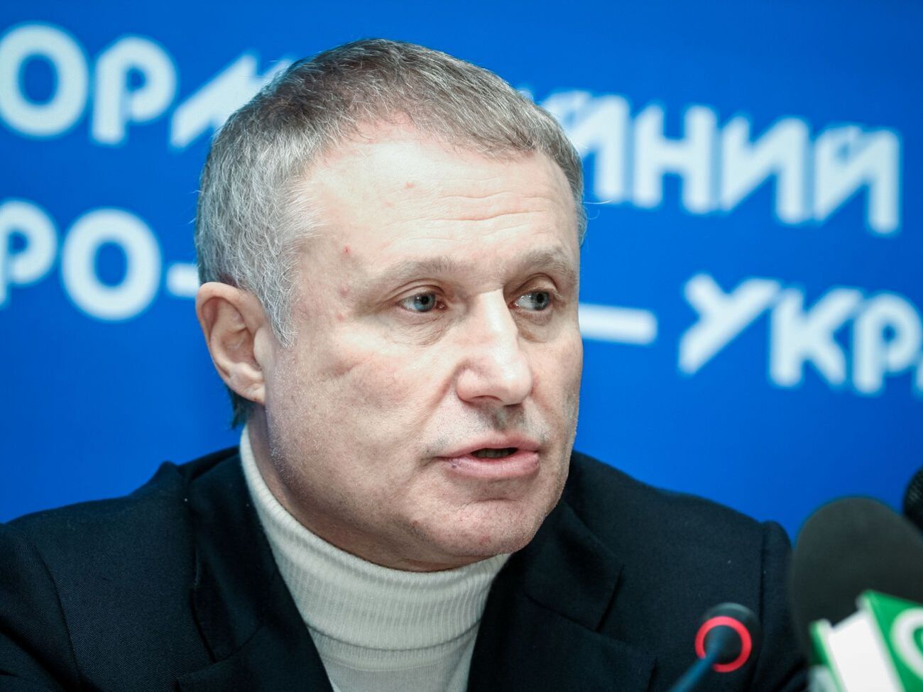 Суркис рекомендует тренировки в спортзале в качестве профилактики вирусных заболеваний