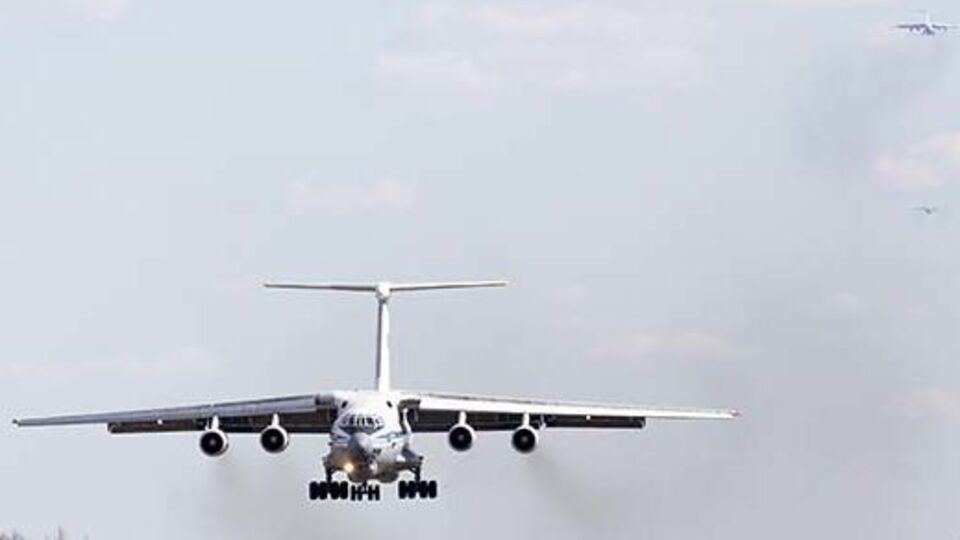 Російську допомогу доправляють в Італію літаками Іл-76